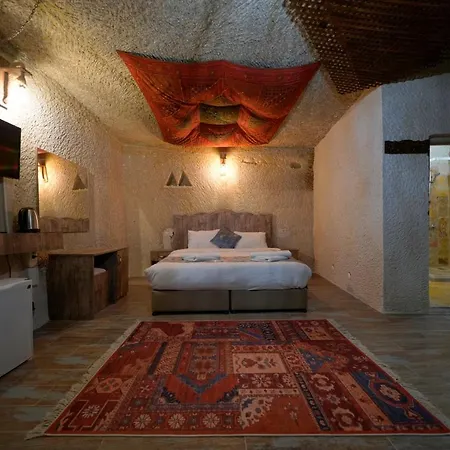 Adelya Cave Otel 3*