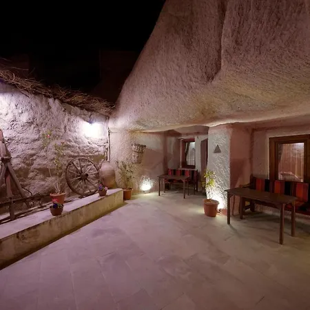 Hotel Adelya Cave 2*