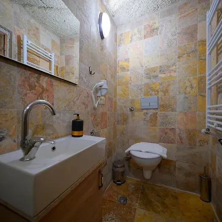 מלון Adelya Cave גורמה