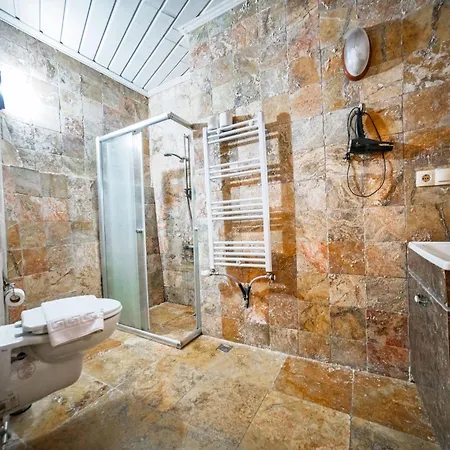 מלון Adelya Cave 3*