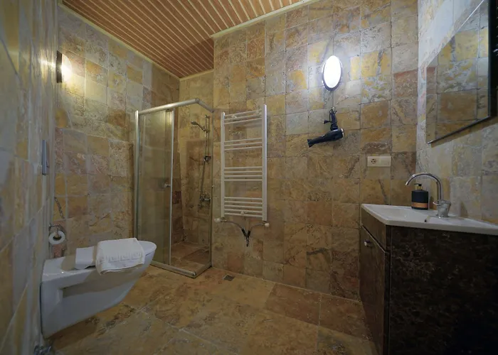 Adelya Cave 3* ギョレメ