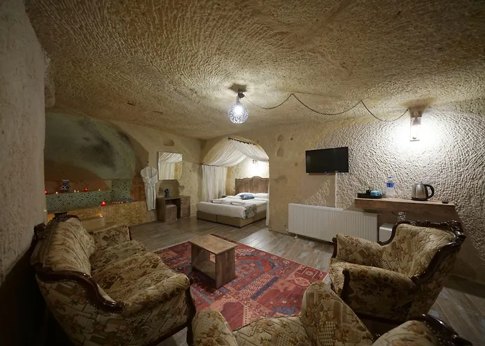 Adelya Cave 3* ギョレメ